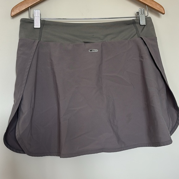 Puma Grey Athletic Skorts Sz S - Picture 4 of 6